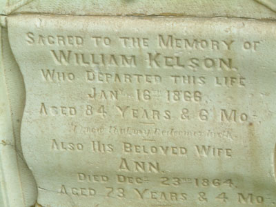 William Kelson's headstone, located in Trinity - Pierre tombale de William Kelson, situe dans Trinity