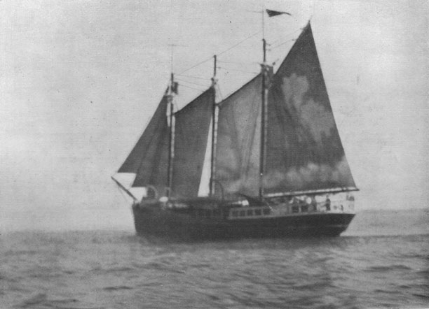The Morso, with Captain Randell in command, leaving Halifax for Hudson Bay, July 9th, 1928 - Le Morso, avec capitaine Randell aux commandes, quittant Halifax pour le compartiment de Hudson, le 9 juillet, 1928