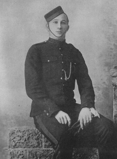 Private Randell shortly after enlisting at Sydney, Nova Scotia, 1899 to go to the Boer War - Randell privé peu de temps après l'enrôlement à Sydney, Nova Scotia, 1899 à aller à la guerre de Boer